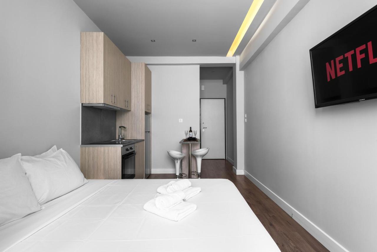 Upper Floor, The Luxury Suites テッサロニキ エクステリア 写真