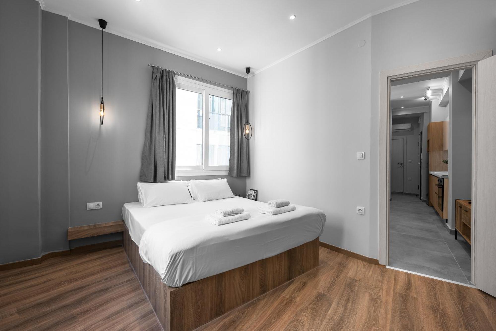 Upper Floor, The Luxury Suites テッサロニキ エクステリア 写真