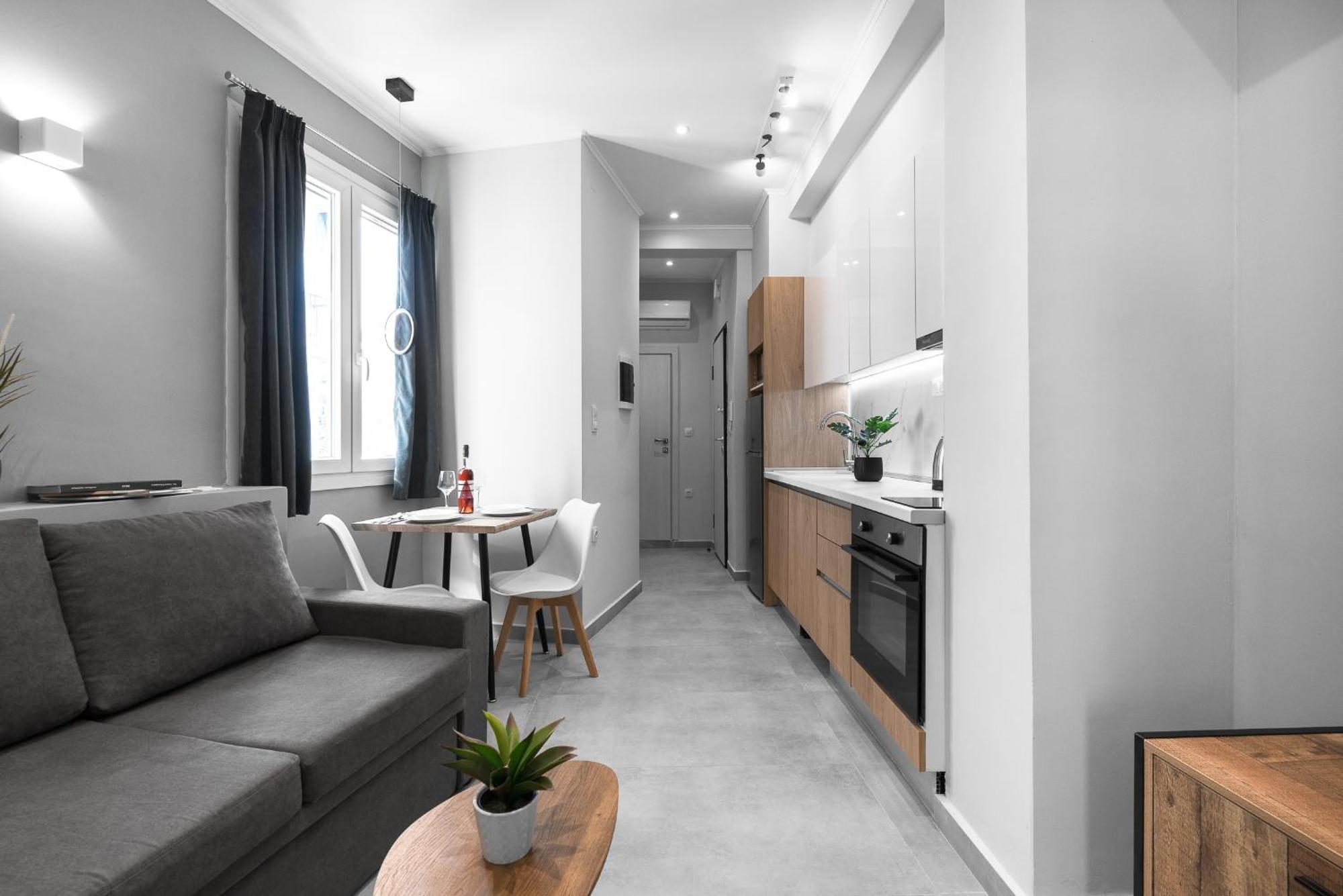Upper Floor, The Luxury Suites テッサロニキ エクステリア 写真