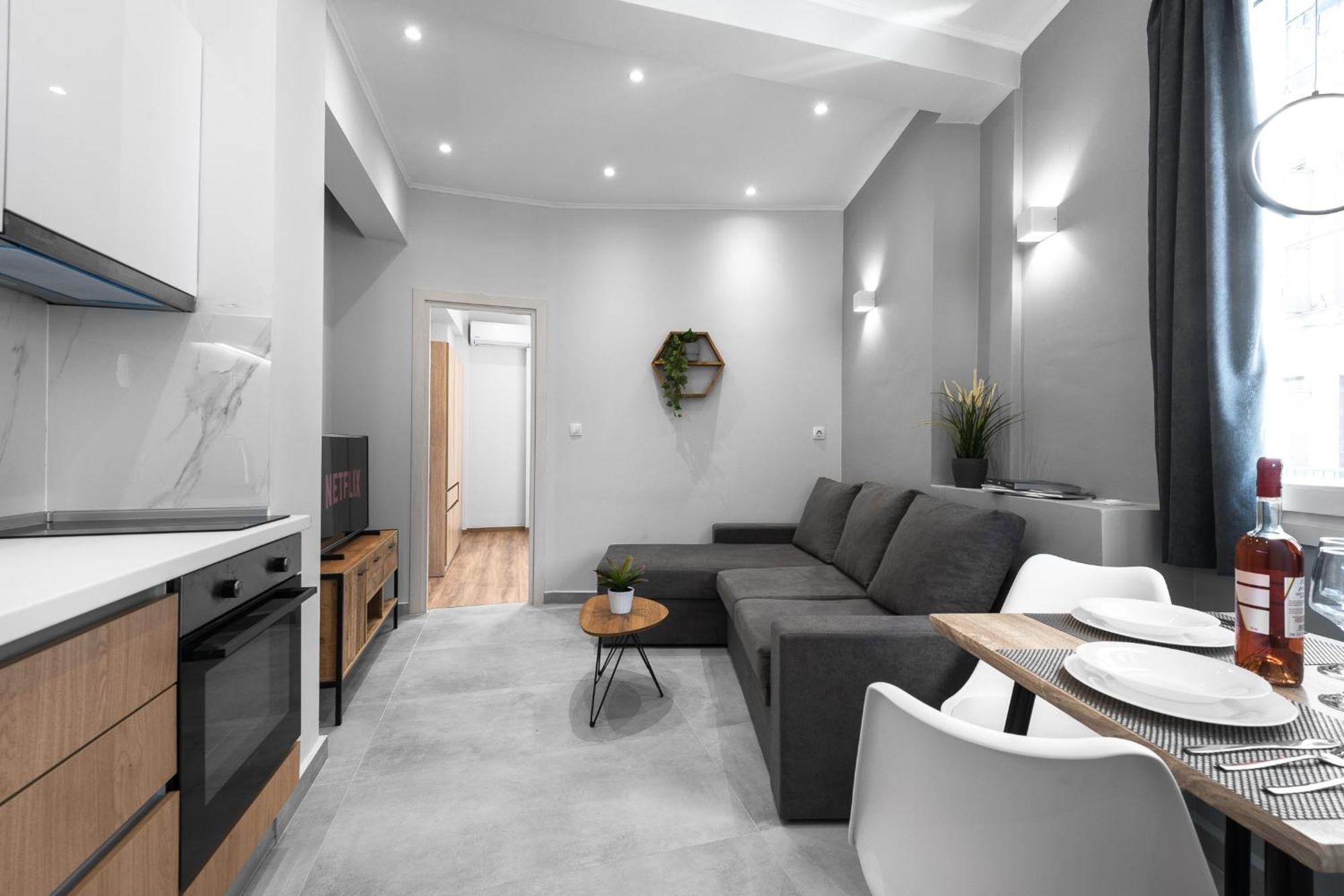 Upper Floor, The Luxury Suites テッサロニキ エクステリア 写真